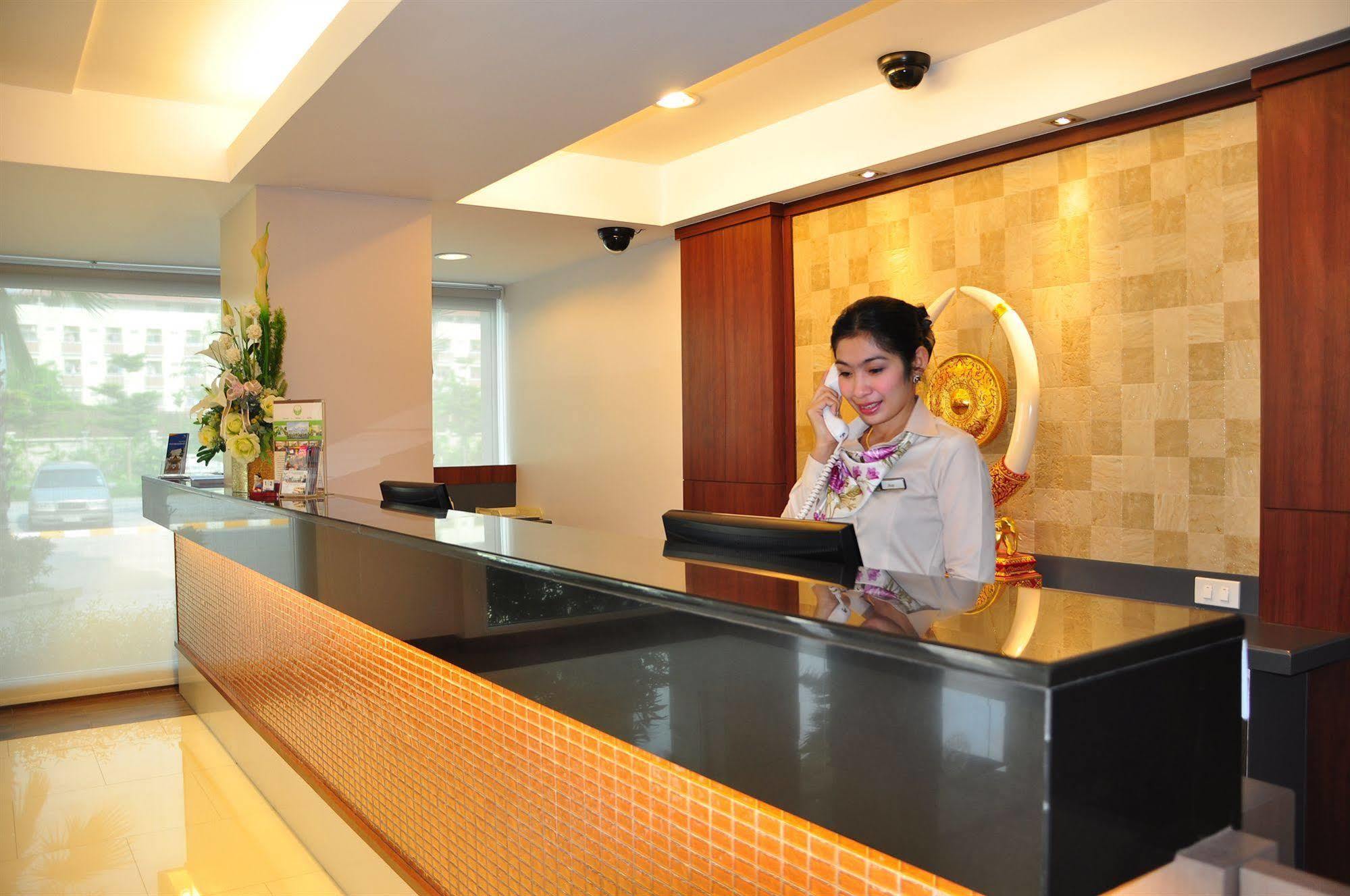 Avion Hotel Bangkok Exterior foto